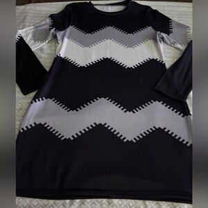 Fitted sexy brand new never worn long sleeve dress for woman 👩 from fashion Nova